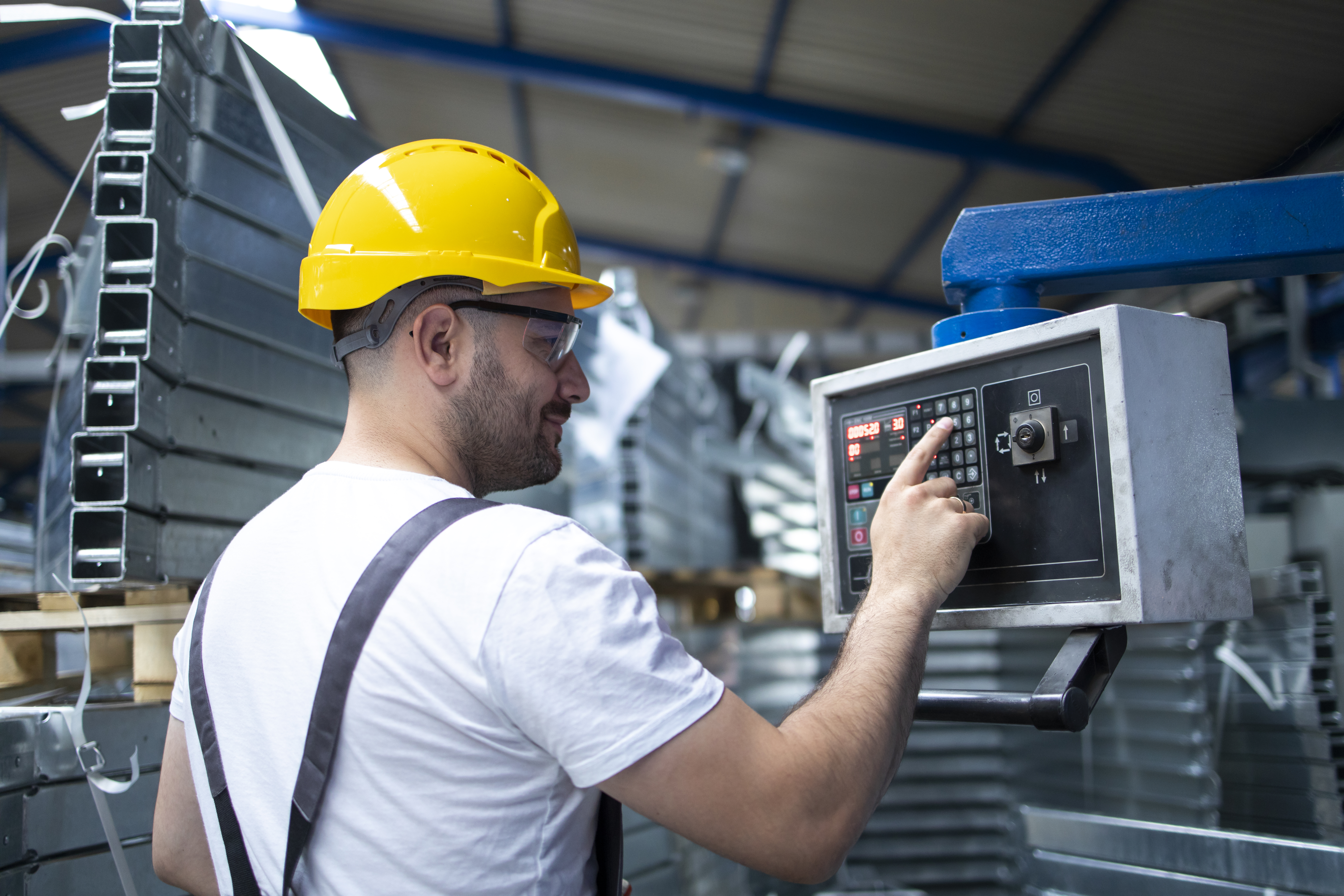 Operator CNC (Giętarka/Prasa Krawędziowa)